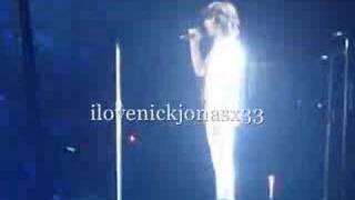 joe jonas [NOT REALLY] falling DUMBASSSES