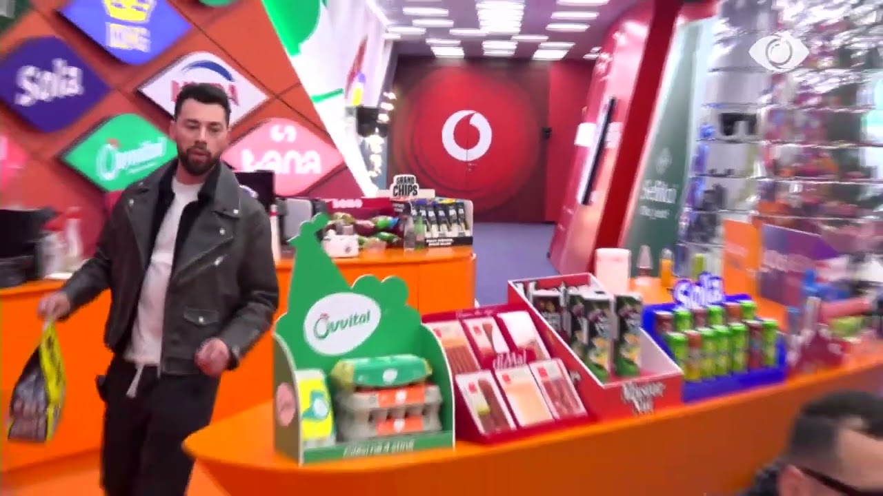Janë duke dalë nga vetja/ Angelo debaton me Malin dhe Mateon për mbeturinat në krevat: O…