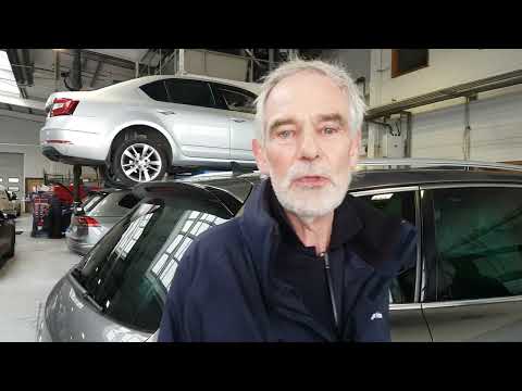 Mullingar Autos after sales / Dan introducing the #12bongsshow #raydolan #frommullingarinmullingar