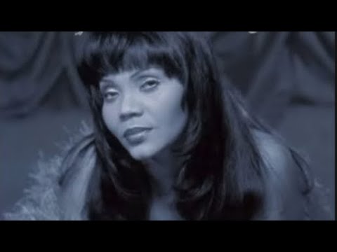 Sandy B/Camisra Sample