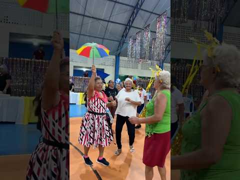 BAILE DA PESDOA IDOSA EM SÃO VICENTE FÉRRER PE.