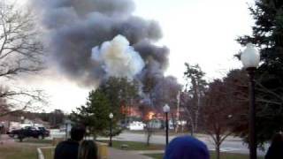 preview picture of video 'Alton Bay Fire Propane Explosion'