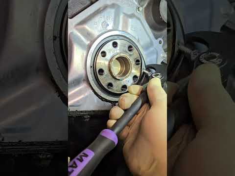 REAR MAIN SEAL REMOVAL