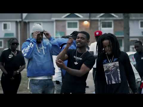 Babybluee x Henni Pesos x RayRay47 - James Bond