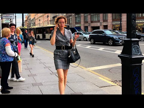 ÜBLICHER TAG IN RUSSLAND. Sankt Petersburg | GEHEN SIE DIE VOSSTANIA STRASSE ENTLANG #JUNE2022