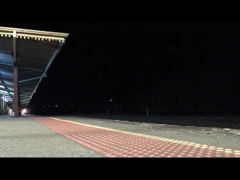 3MP1 , 6022 leads intermodal through Stawell, 1:10am, November 15 2017