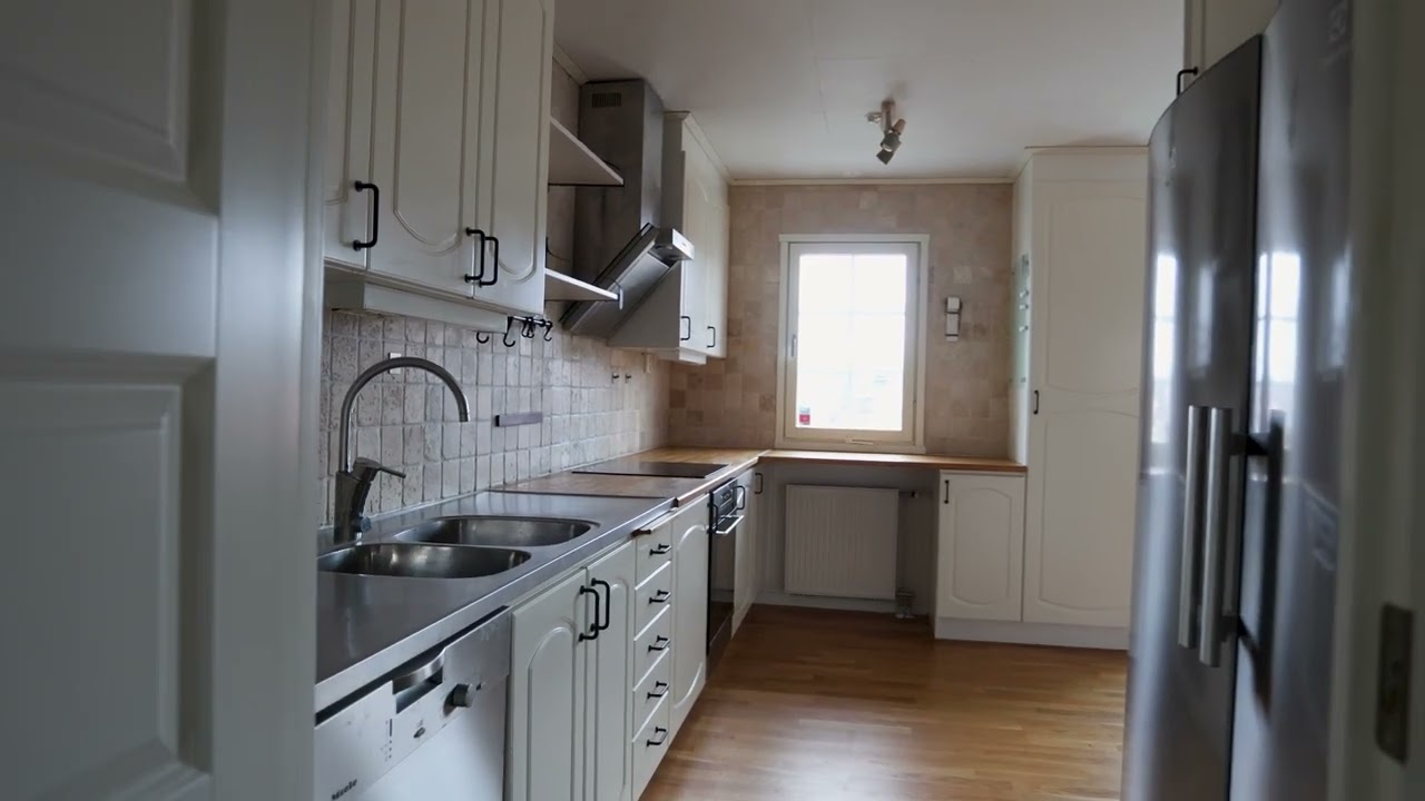7 rum Villa på Sundby hagväg 11 Stallarholmen Strängnäs kommun - video