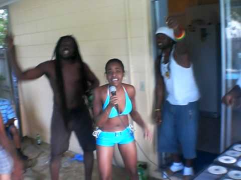 ALAYNA/KLE/UNDERBOSS