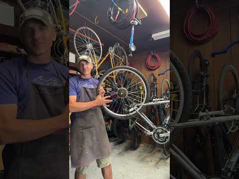 How to change a bike tire in 60 seconds #bike #cycling #repair #tirechange