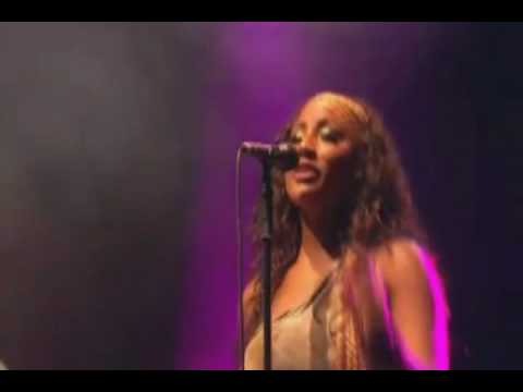 Stevie Wonder @ Glastonbury 2010 - 7. Uptight (Everything Is All Right) & For Once In My Life