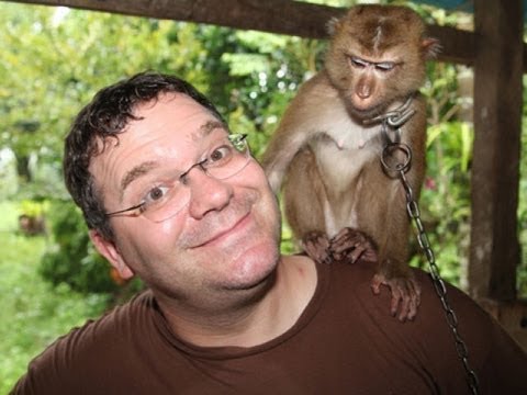 Elton macht sich zum Affen - Elton reist