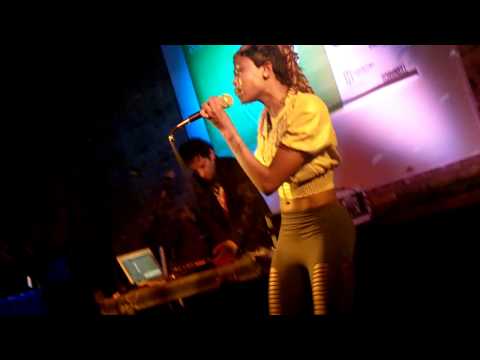 Dominique Young Unique, Show My Ass (Live at SXSW 2011)