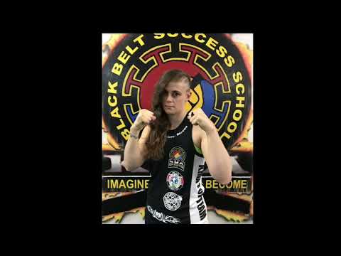 Emma Von Ryan vs Danielle Curtis