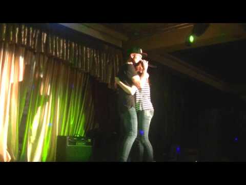 Вова Гуцало обнимает девушку из зала - Презентация альбома "Первый шаг"