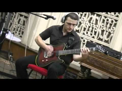 Aeon Blank - End Of The World (Live in a White Room @ Radio3Net)