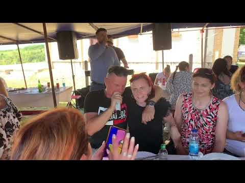 ZAVICAJNO JATO -  PJESMA U KIJEVU KOD CRKVE