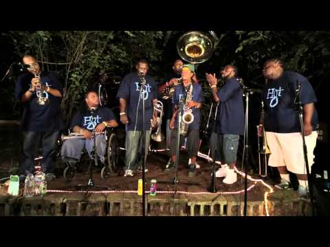 Hot 8 Brass Band - Move Your Body (Live @Pickathon 2012)