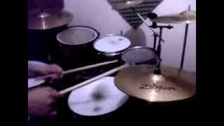 Video thumbnail for Zildjian ZHT Rock 14" hi hats review by Chuy Bataco