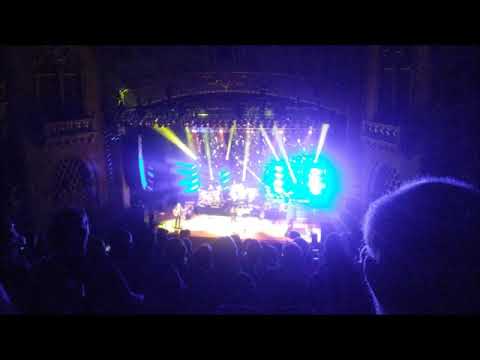 Yes Miscellany: 11/18/15 - Chris Squire Tribute - Mike Portnoy and Friends - Hold Out Your Hand