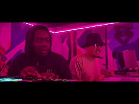 Surinamese producer Andriano Smalls cooking up beat ft. Legvcy