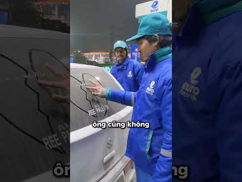 Chàng Trai Vẽ Điều Bất Ngờ Trên Kính Xe Khi Đang Đổ Xăng