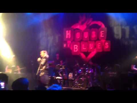 Ellie Goulding - Figure 8 (Live at the House of Blues Sunset Strip)