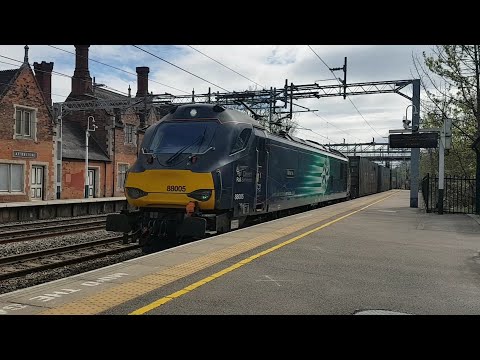 DRS 88005 'Minerva'  489Z  Daventry Int Rft Recep Fl to Mossend Down Yard Atherstone April 22 2022