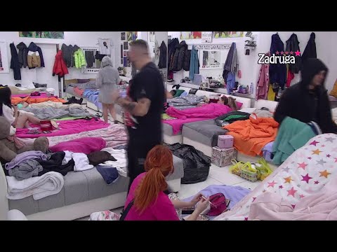 Zadruga 5 - Car se smeška Dalili, pa je posmatra dok ona odlazi da budi Dejana - 03.01.2022.