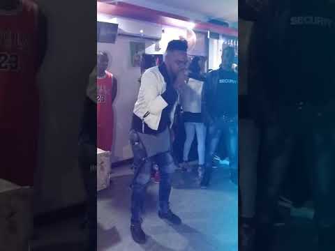 Master topher - Dj MarvinX--showcase🕵