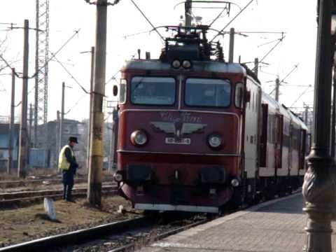 A1932 Cluj - Iasi tras de locomotiva electrica 40-0881-9 a depoului Cluj