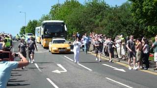 preview picture of video 'OlympicTorch  @ Pontypool.MOV'