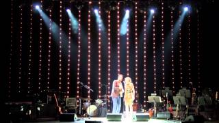 Matthew Barber &amp; Jill Barber – All I Have to Do Is Dream [Live]