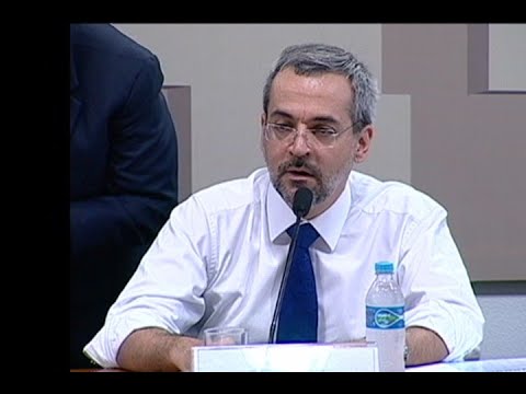 Ministro da Educação nega cortes de verbas para universidades