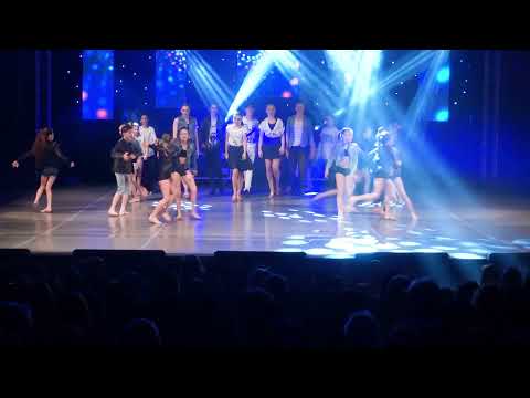 CrossDance Show 2019 - SHOW MUST GO ON, č.4