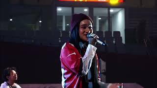 Download lagu Nabila Taqiyyah - Menghargai Kata Rindu (Live from FUTSAL SERIES Grand National Championship) mp3