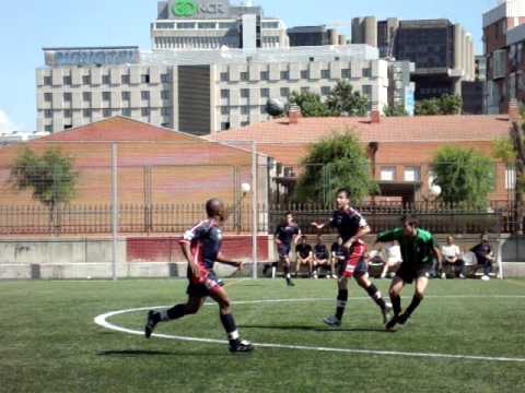 Minuto 15. Ocasión de Guindos para el Periso