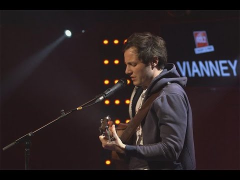 Videoclip de Les gens sont méchants (Live) — Vianney