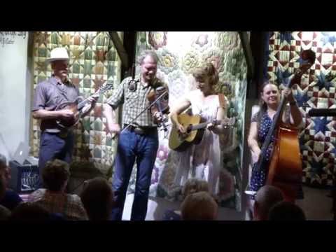 Golden Slippers :  Foghorn String Band @ The Red Room, Cookstown
