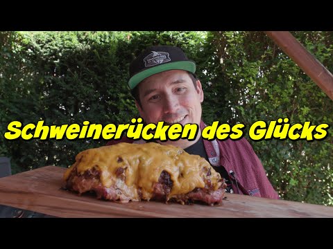 Schweinerücken mit Bacon, Zwiebeln und Cheddar vom Grill