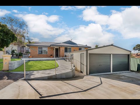 16 Brownlow Place Ambarvale 2560