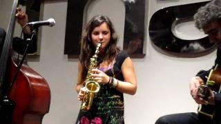 Petite Fleur - Andrea Motis, Joan Chamorro & Josep Traver (Live from Fnac, L'Illa)
