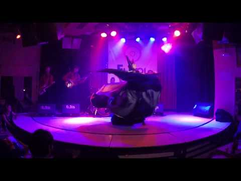 Maléfica por Evil Eva Burlesque (Devil Girl)