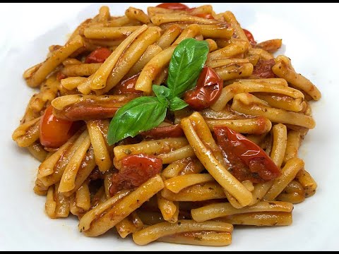 PASTA ALLA MARINARA ( MARINARA SAUCE) - RICETTA PRONTA IN 10 MINUTI!! #CUCINANDOMELAGODO