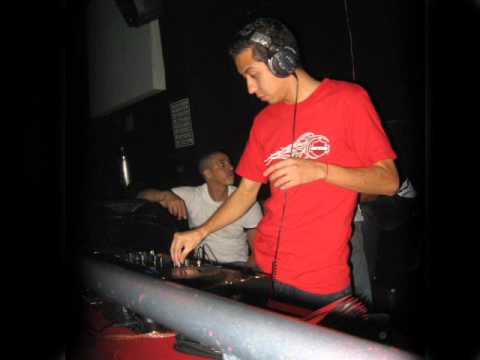 Zaa Ft. Molly - Surrender (Original Mix)