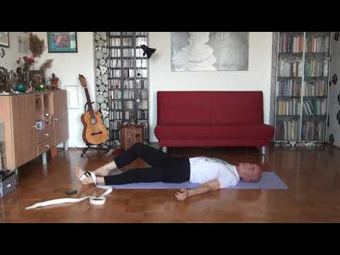 Hatha Yoga Vorwärtsbeugen und Drehhaltungen