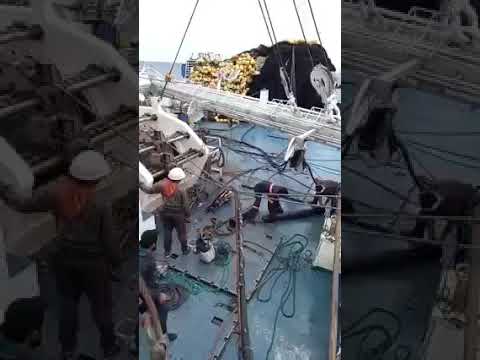 Broken mast on Fishing Boat - Tuna ship in Trouble