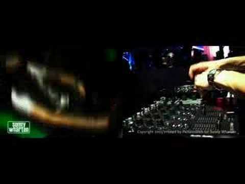 SONNY WHARTON ECLER NUO5 DEMO @ PLASA, EARLS COURT