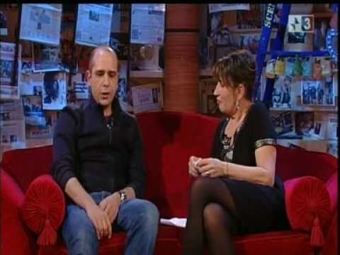 Checco Zalone è l'ospite di Parla con me - 16/12/2010