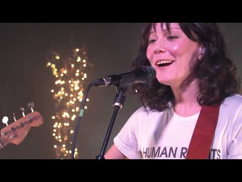 Molly Tuttle (Joni Mitchell & Tracy Chapman covers)