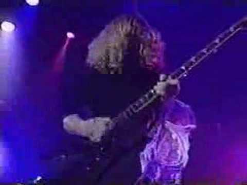Megadeth - Dave Mustaine Vs. Flying Bra